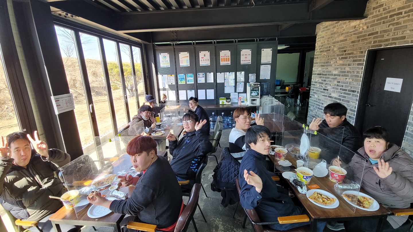 KakaoTalk_20220303_180014008_05.jpg