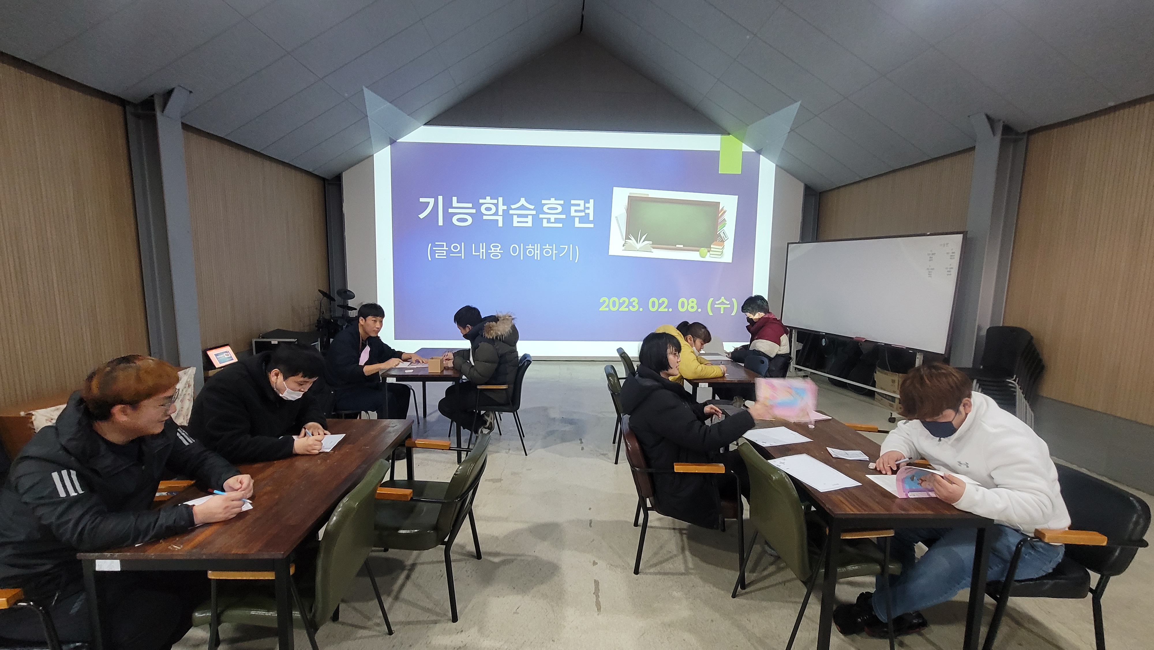 KakaoTalk_20230208_112902132_06.jpg