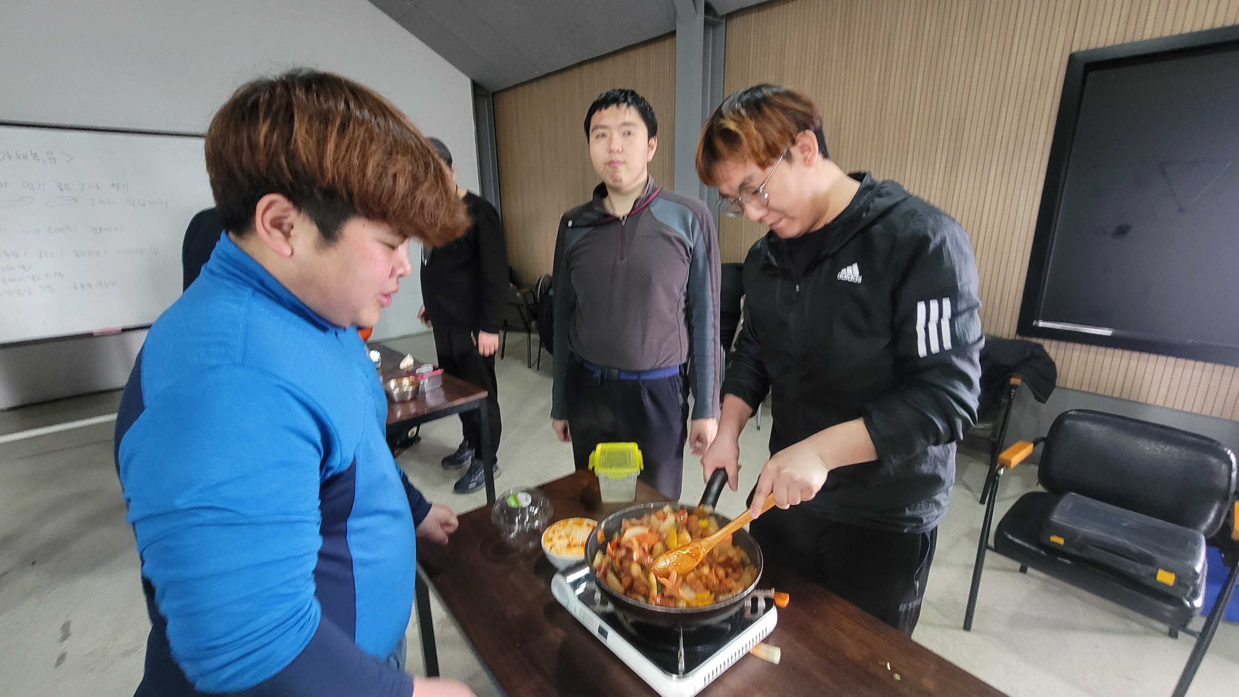 KakaoTalk_20230216_131055667_04.jpg