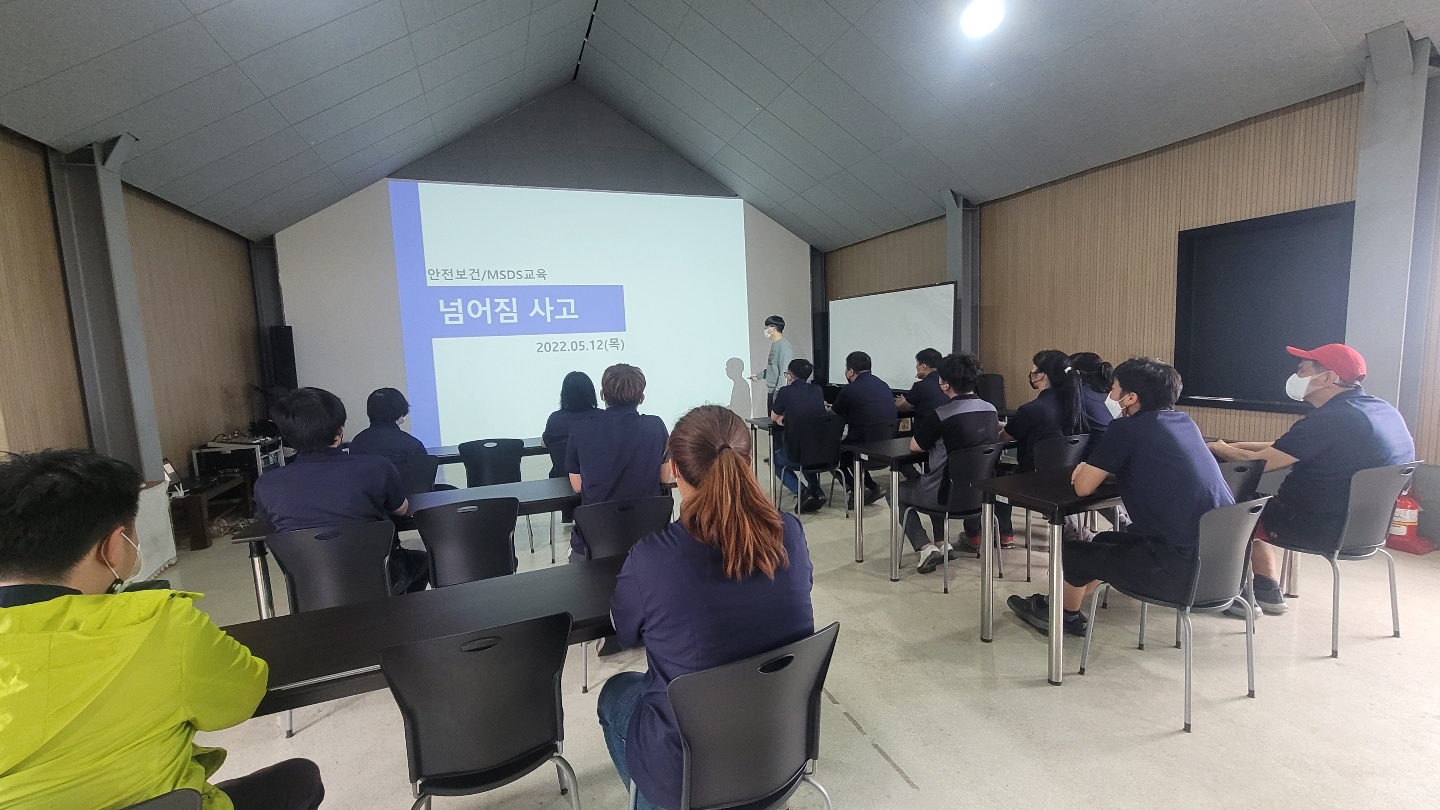 KakaoTalk_20220513_111428045_08.jpg