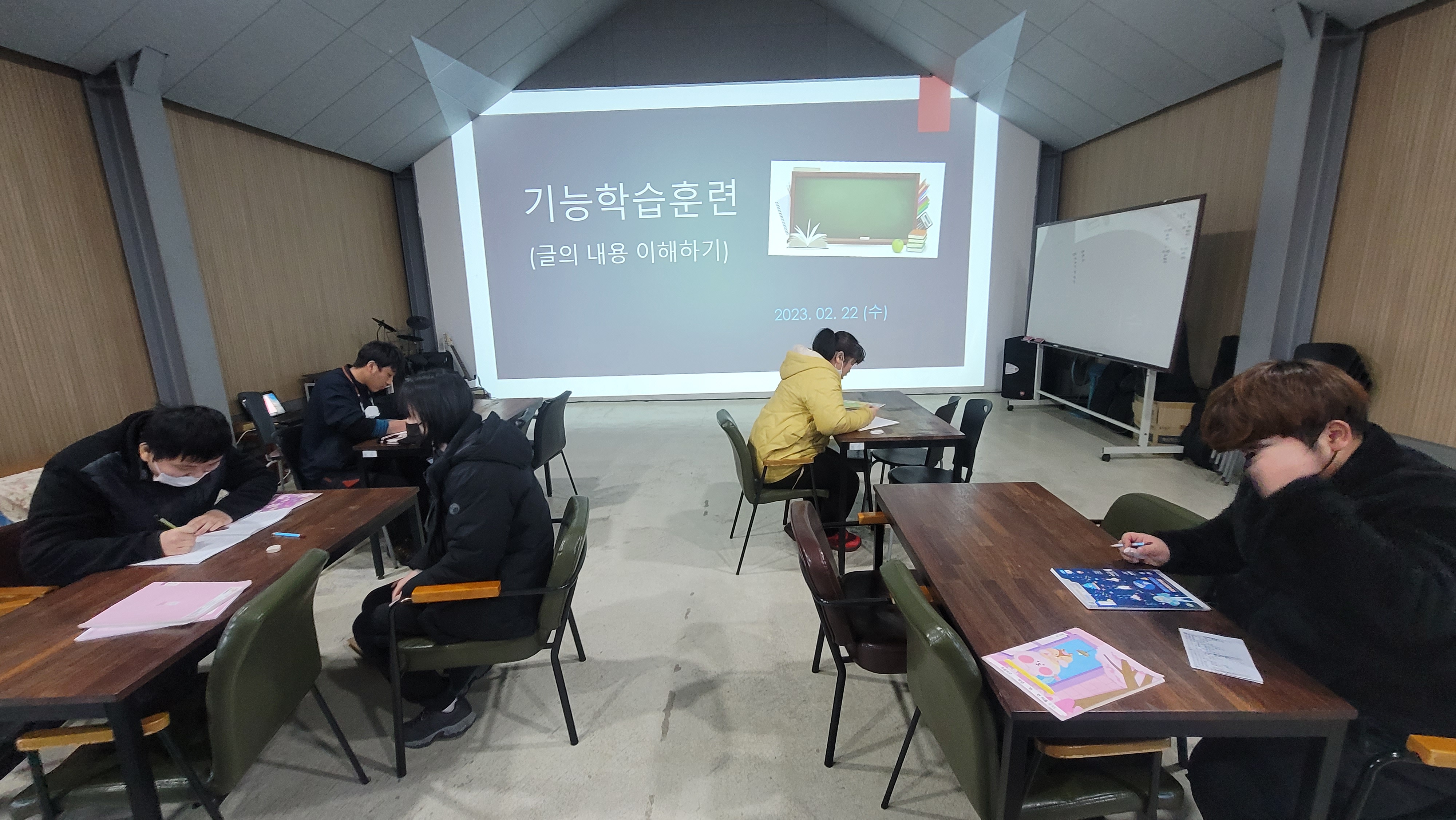 KakaoTalk_20230222_123343076_05.jpg