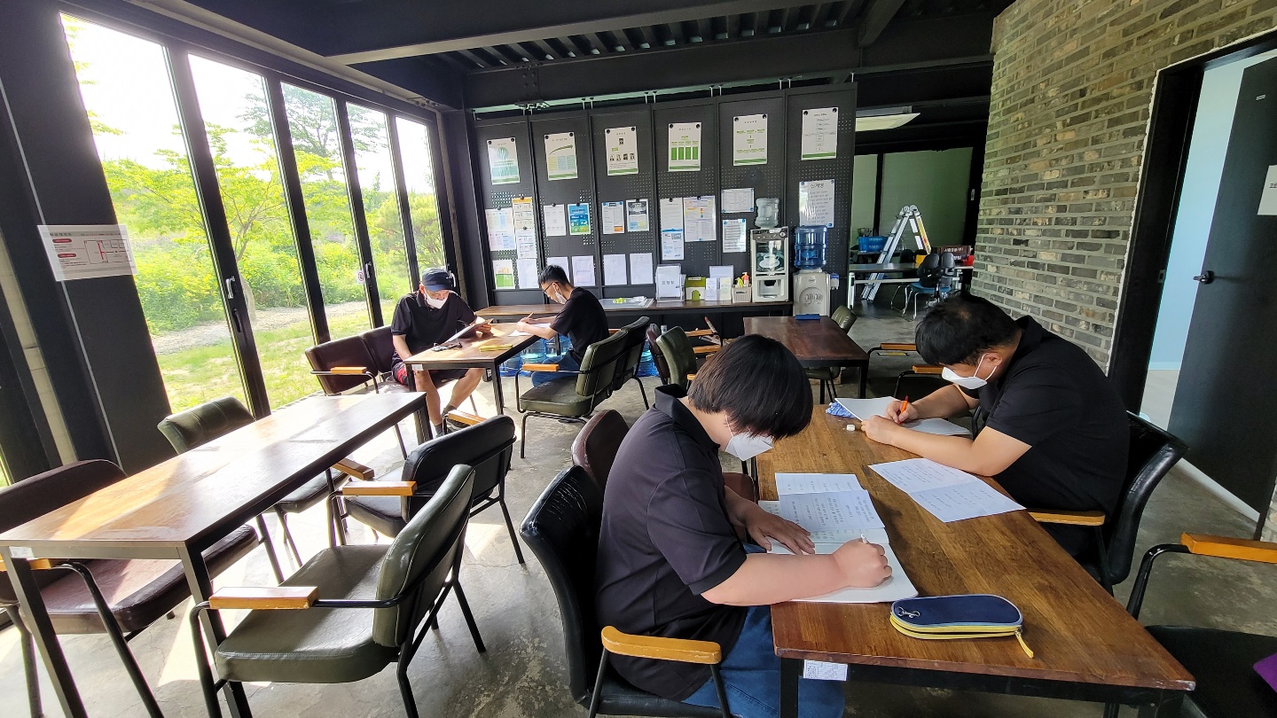KakaoTalk_20220523_184943859_05.jpg